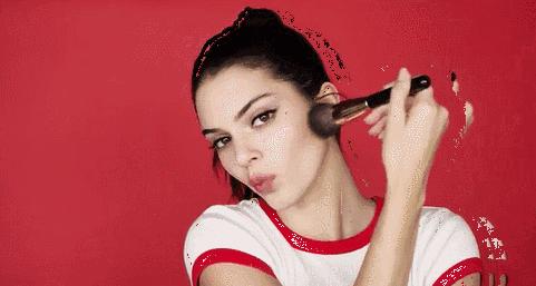 大油皮选择什么样平价粉底液,选粉底选比自己白的还是自然的