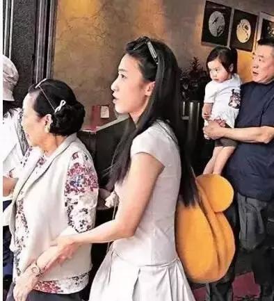 甘比刘銮雄香港女首富,香港女首富甘比今昔照片对比