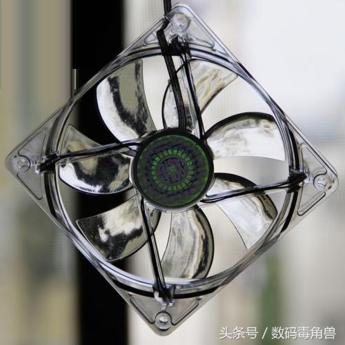 主机风扇噪音大正常吗,主机风扇间歇性噪音大