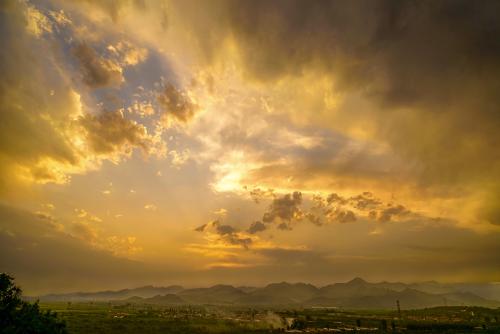 李嘉诚为什么提早退休,李嘉诚退休时对年轻人的忠告