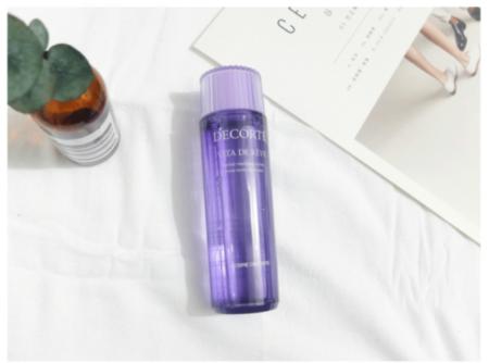 油皮痘痘肌适合的水乳,适合油皮痘痘肌用的水乳推荐