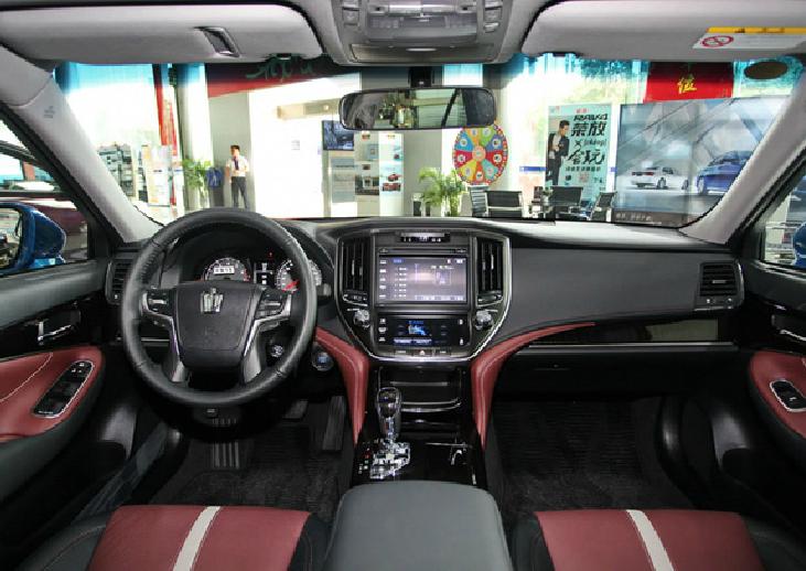 丰田皇冠2.0t对比雷克萨斯es200,丰田皇冠2.0t跟雷克萨斯es2.5