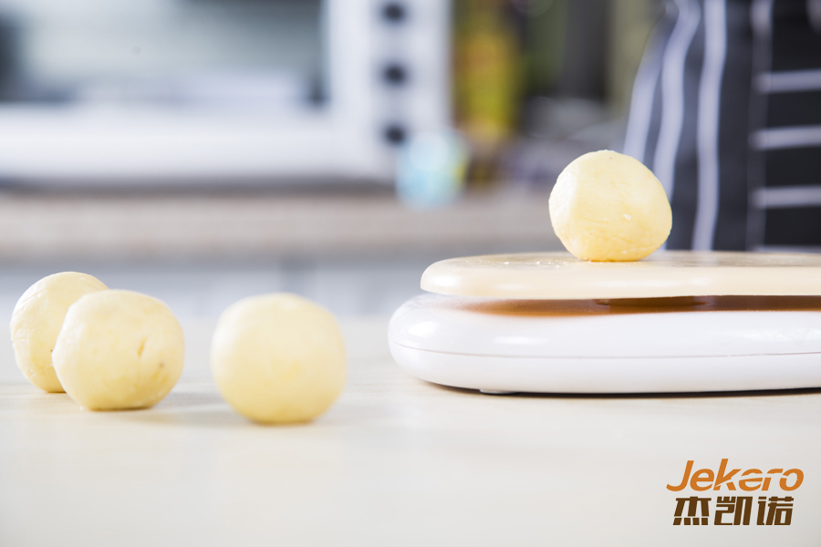 超好吃的绿豆酥饼的做法,酥的掉渣的绿豆饼无糖做法