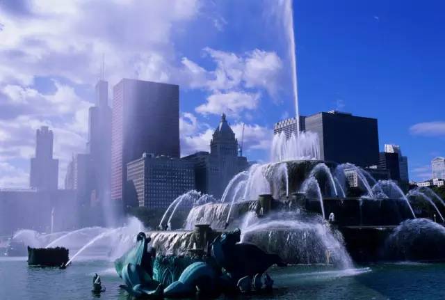 世界上最壮观的喷泉图片视频,世界上十大喷泉