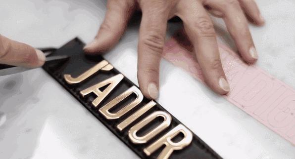 李宁为什么被抢注商标,曾经的国货之光李宁