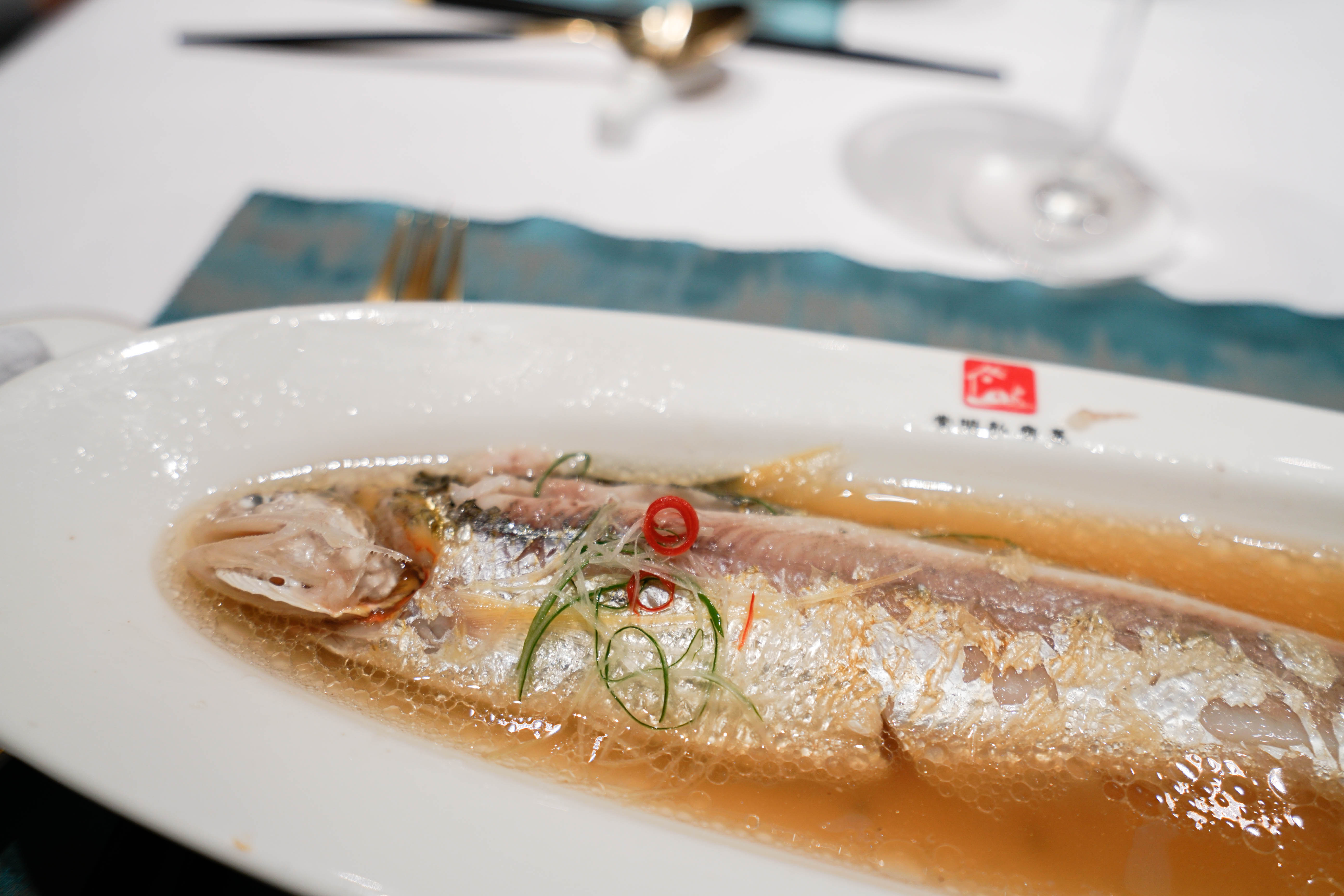 刀鱼季品鲜味，去道道鲜崇明私房菜赴一场刀鱼宴