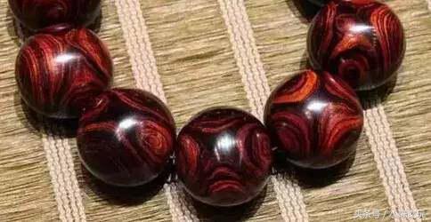 海南黄花梨紫油梨手串多少钱,黄花梨最顶级手串