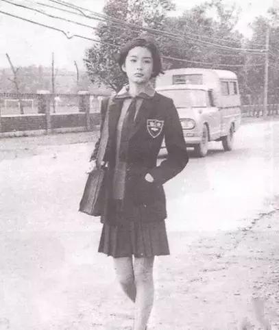 这些珍贵的老照片你知道吗,珍贵照片站着的霍金