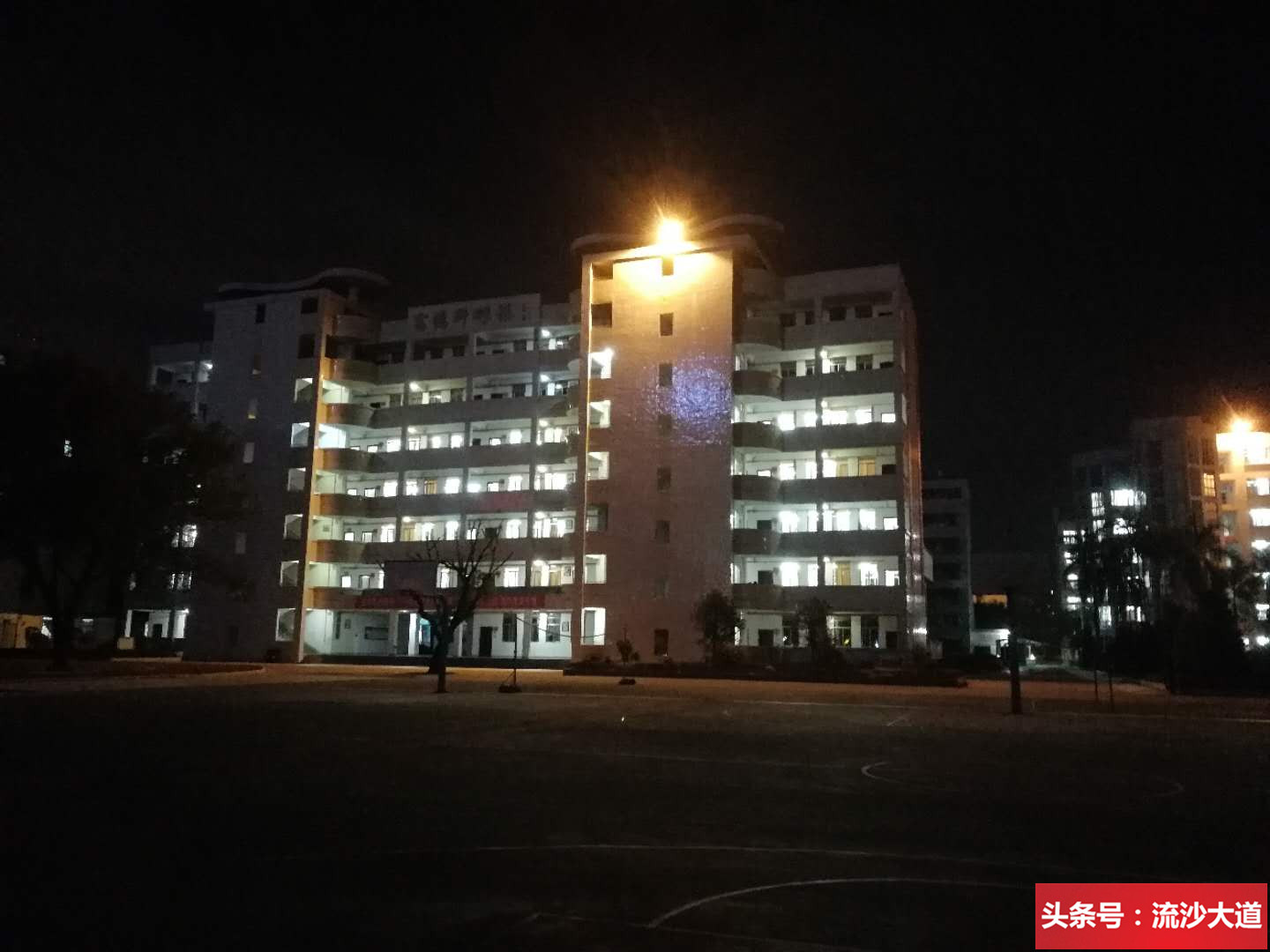 广东普宁侨中学校全景图,普宁华侨中学照片