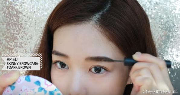 充满复古风格的橘色妆容,日常改良版的小复古风妆容