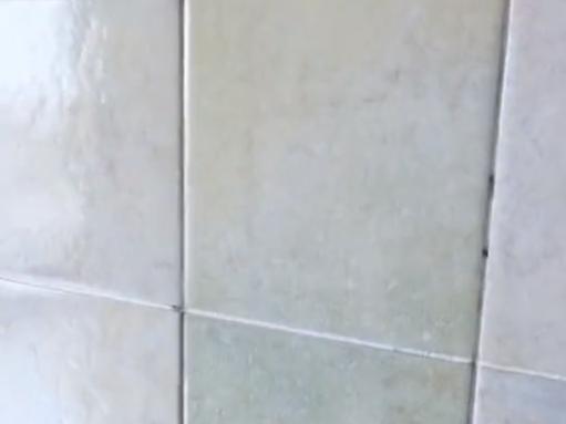 做美缝以后美缝发黑是怎么回事,瓷砖缝打磨黑边