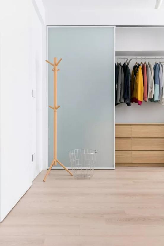 窗户隔热透光不透明玻璃,窗户玻璃透光隐私怎么处理好