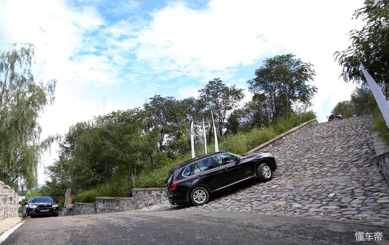 底盘装甲喷涂教程视频,底盘装甲有必要做最好的么