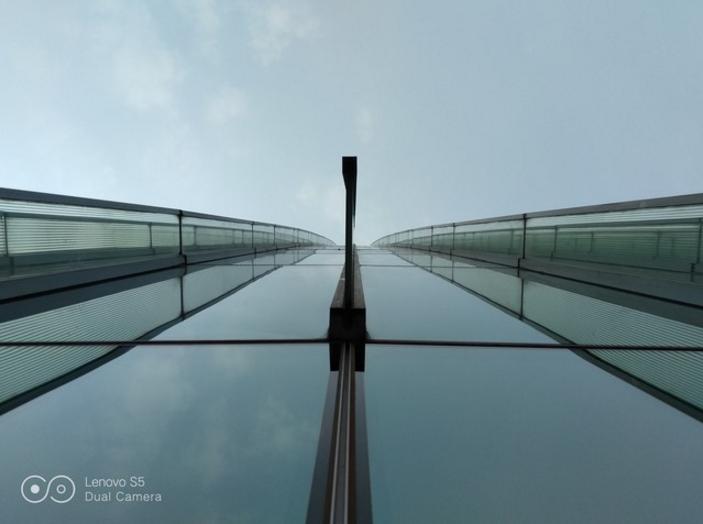 区块链手机就是噱头?联想S5手机评测