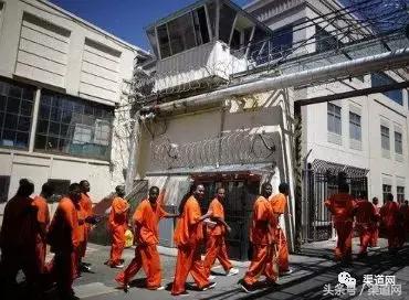 美国私营监狱有多赚钱,国外私人监狱怎么盈利