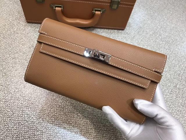 怎么看是不是真皮包,包包怎样看是真皮还是皮革