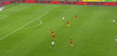 十大国脚神级停球,0:6国足失误