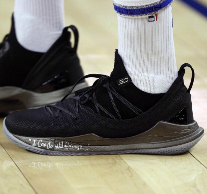 3月24日球鞋精选库里首次上脚五代低帮版球鞋登场