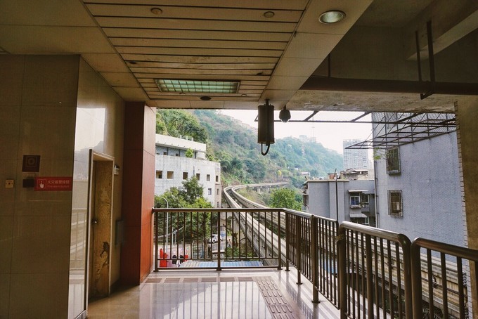 重庆是个美丽的山城,重庆去感受你走过的路