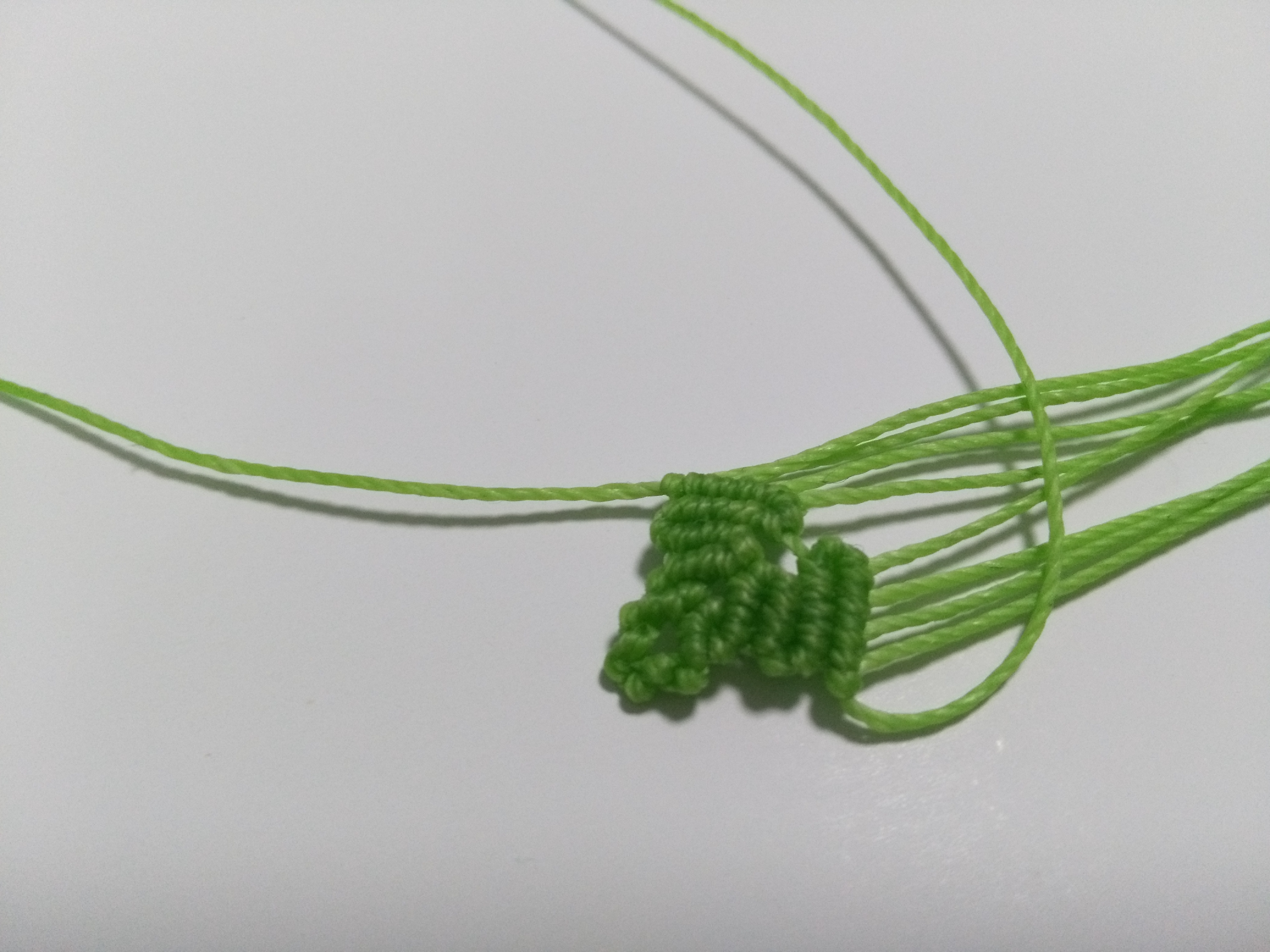 玛瑙豆子编手机吊坠法教程,玉豌豆吊坠怎么编绳