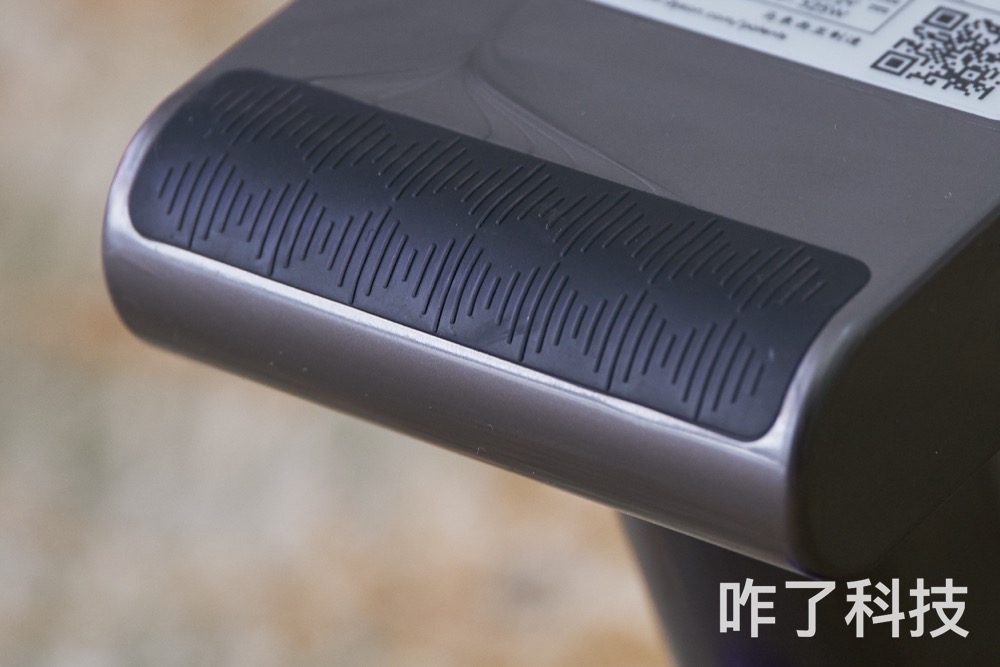 戴森吸尘器v10总质量,戴森吸尘器v10fluffy和v10slim价格