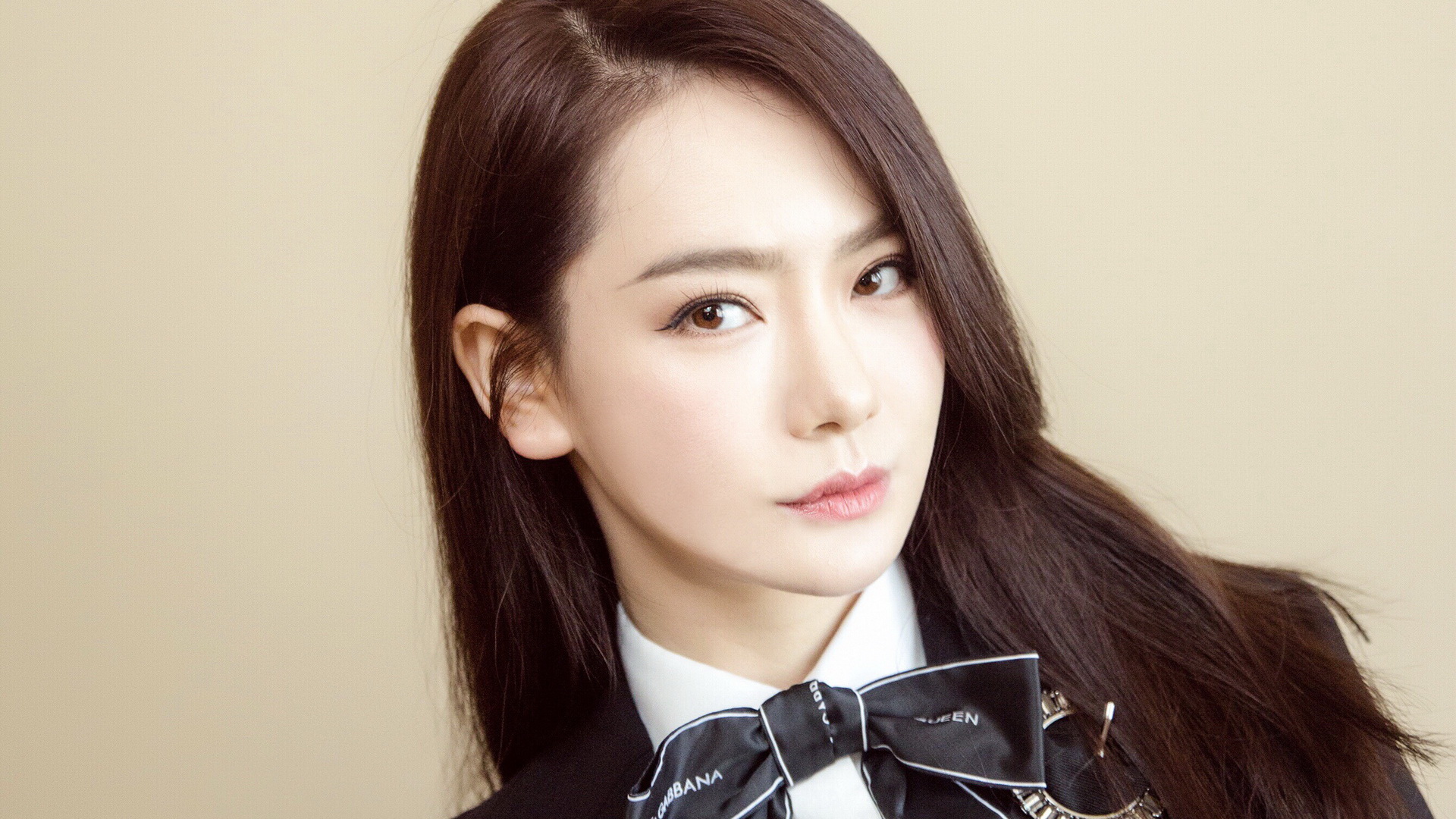 明星彩妆红唇妆容教程,明星妆唇妆