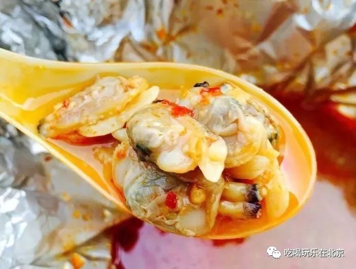 这么low的店，竟然这么多人抢着去吃