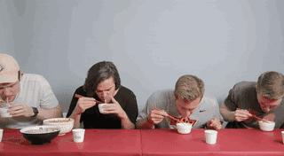 螺蛳粉酸辣鲜爽正宗柳州风味,螺蛳粉酸辣鲜柳州人就爱吃这个味