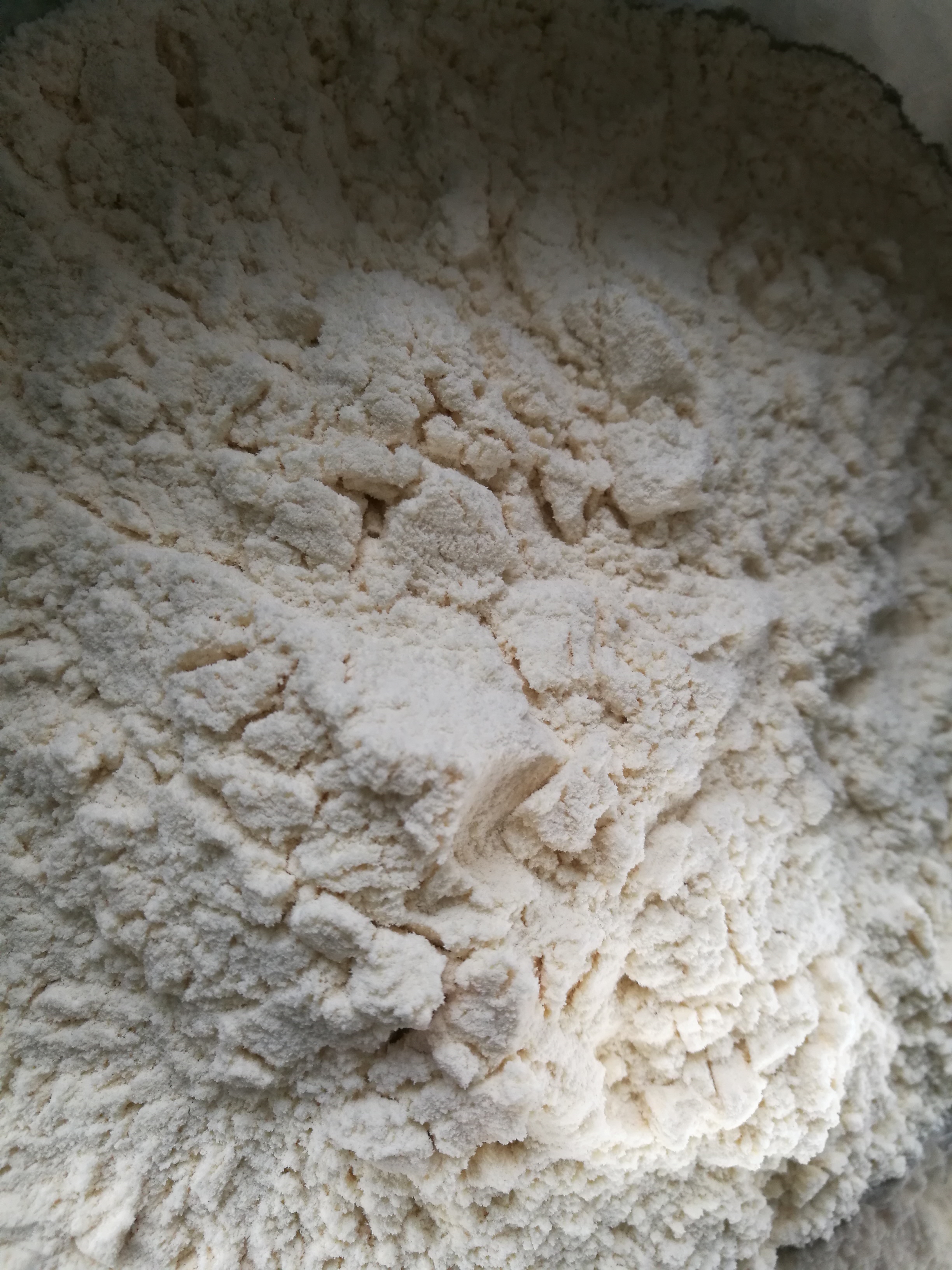 怎样制作豌豆凉粉更有筋道而好吃,自己在家做爽口筋道的豌豆凉粉儿