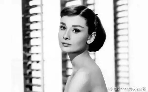 颈部护理去颈纹紧致提亮肤色,颈纹怎么消除简单方法60岁