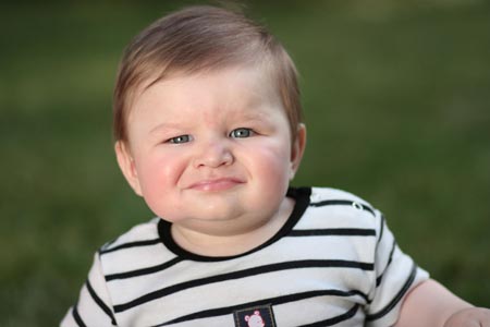 孩子生下来应该跟谁姓,新生儿跟谁姓是由谁决定的