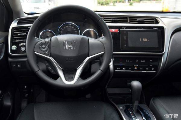 本田锋范1.5自动挡值得买吗,2023年本田锋范自动挡官方指导价