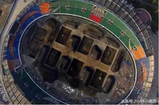 成都专业足球场设计方案,成都专业足球场有多少座位