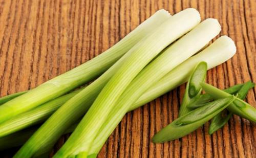 木质家具可以用盐水擦吗,生活小常识如何擦拭旧家具