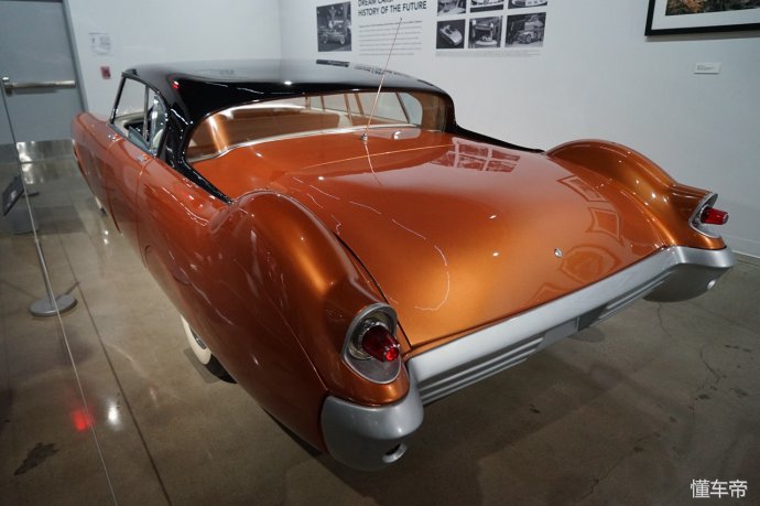 汽车博物馆蝙蝠侠战车,汽车博物馆带你了解蝙蝠侠战车