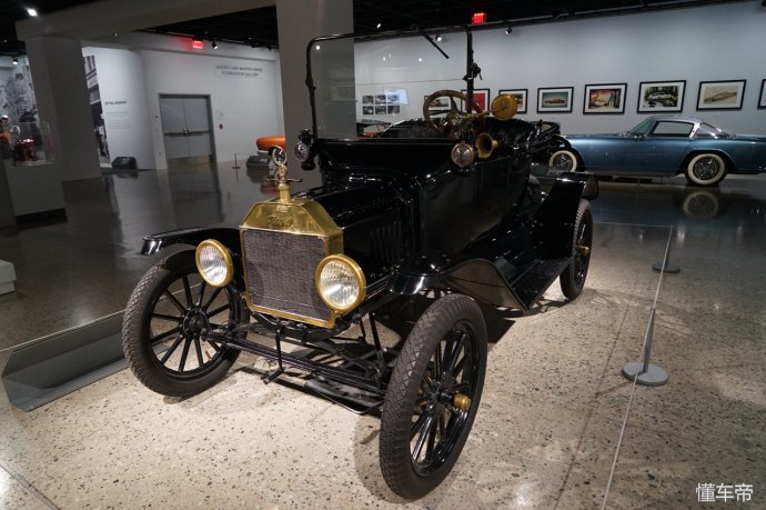 汽车博物馆蝙蝠侠战车,汽车博物馆带你了解蝙蝠侠战车