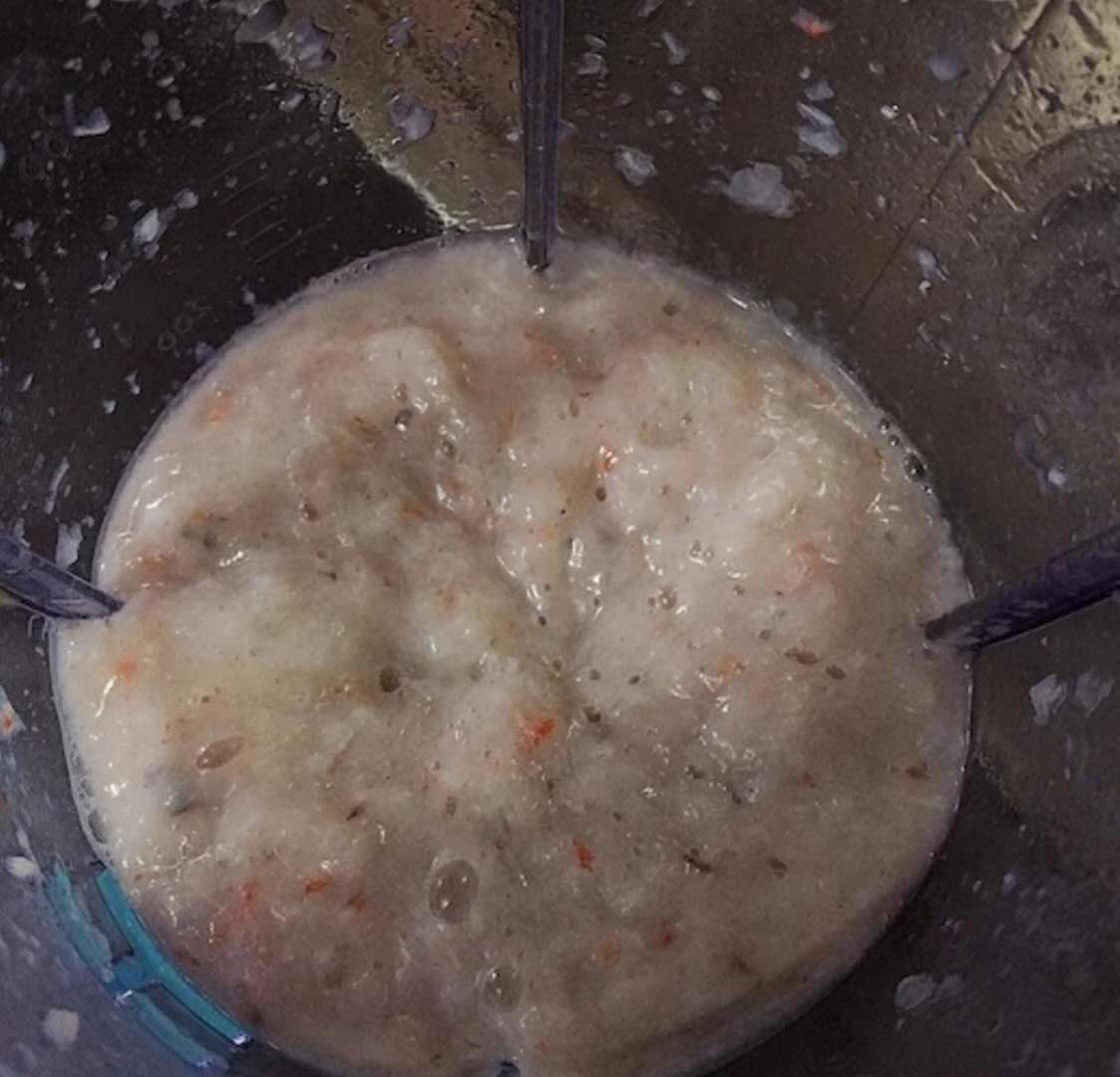 煎鸡蛋青菜大虾面条家常做法,大虾西红柿面条的家常做法