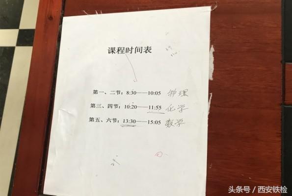 因小纠纷16女孩被15岁朋友刺5刀,16岁高中少年水果刀刺死父亲