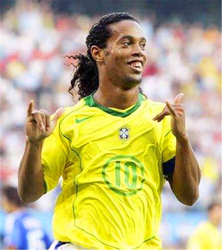 你们和小罗都错了，牛尾巴并非里维利诺首创，缔造者另有其人