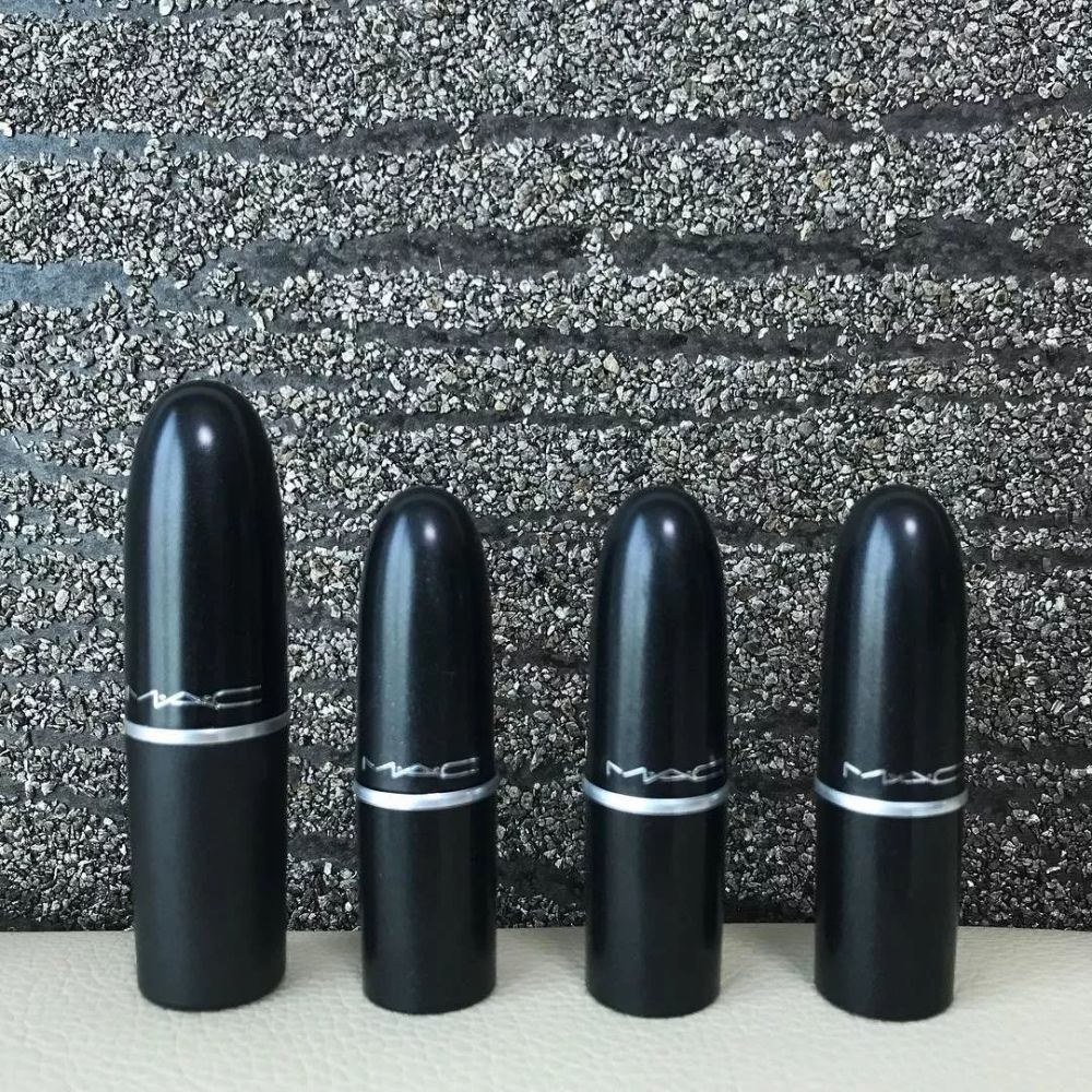 美少女心愿：希望全世界的口红都能出迷你版！每支都可以试一下！