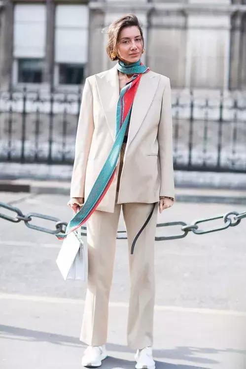 春夏小白鞋新款2022爆款百搭,百搭厚底小白鞋春夏