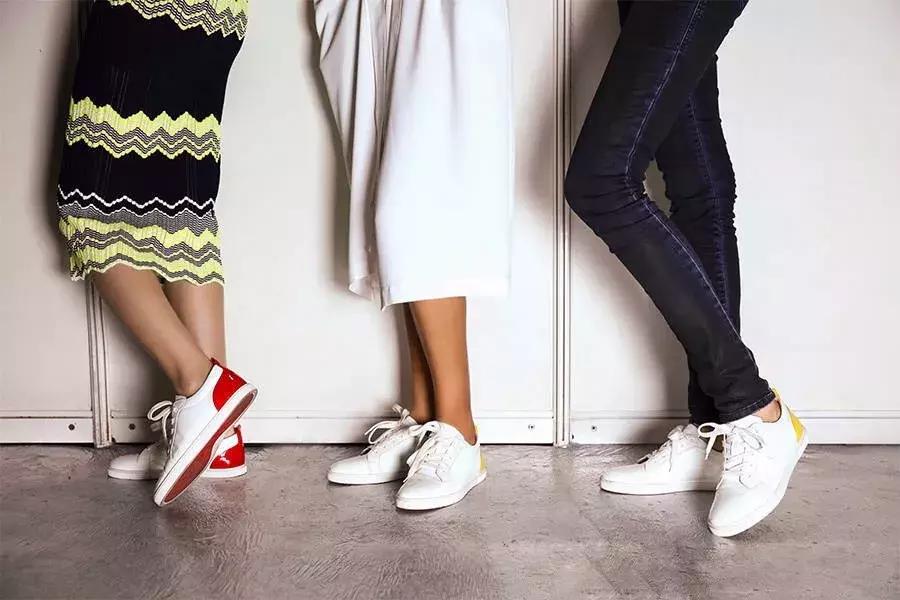 春夏小白鞋新款2022爆款百搭,百搭厚底小白鞋春夏