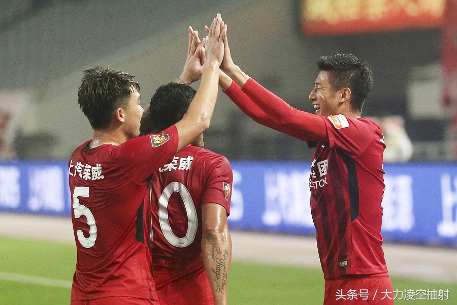 上港恒大阿兰肘击傅欢,阿兰肘击事件后足协的处罚结果