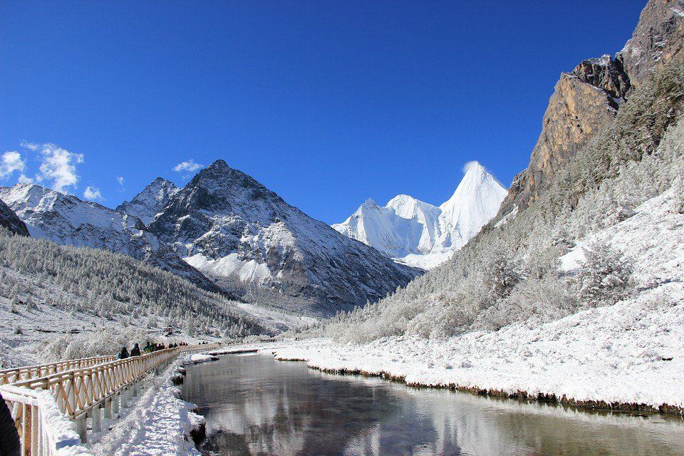 从稻城亚丁回重庆开车推荐路线,重庆到稻城亚丁开什么车最好