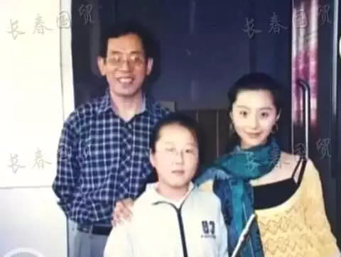 范冰冰上学的时候,范冰冰谈学生时期