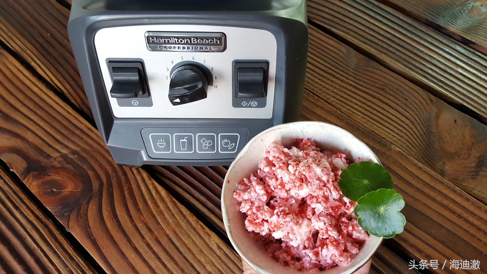 怎么做夏天水果冰沙,夏天在家自制水果冷饮冰沙