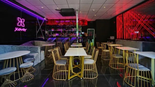 揭秘“X”餐吧，不仅美食份量MAX，鸡尾酒还花样百出！