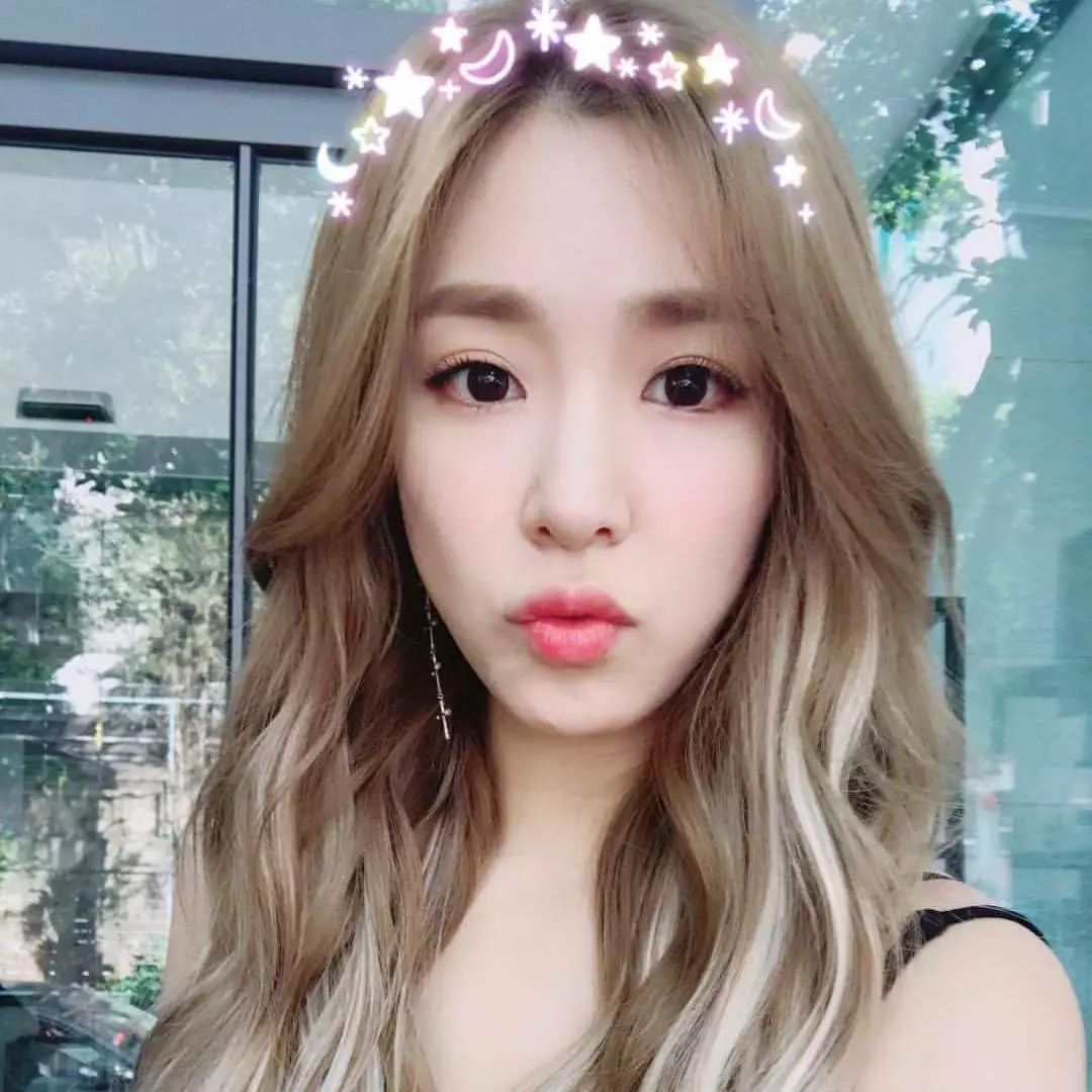 脸上种了樱桃草莓？郑爽崔雪莉的“果汁脸”怎么画出来？