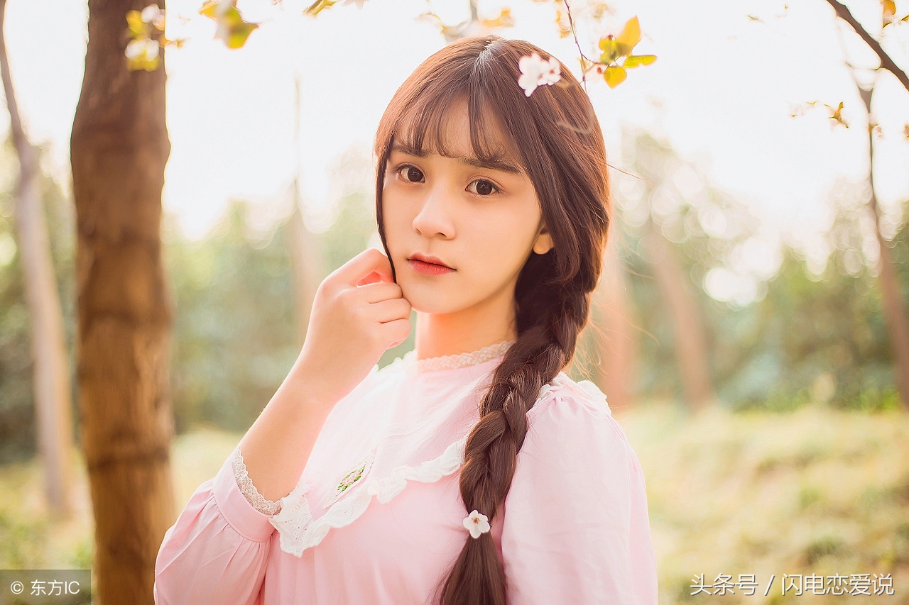 女生突然不理你怎么办？学会3个应对技巧，让她主动找你聊天