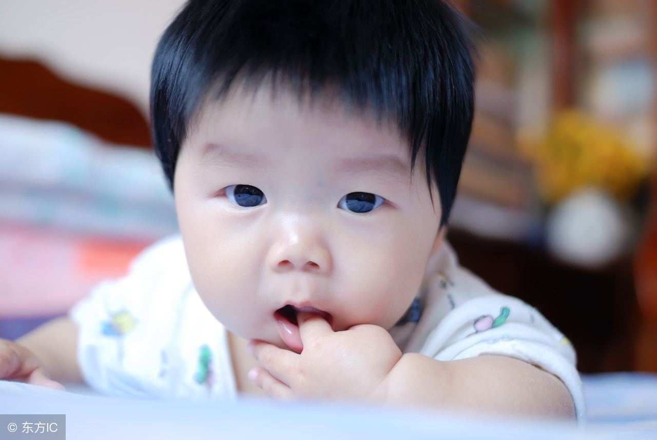 1岁的3个月宝宝,1岁3个月宝宝长大